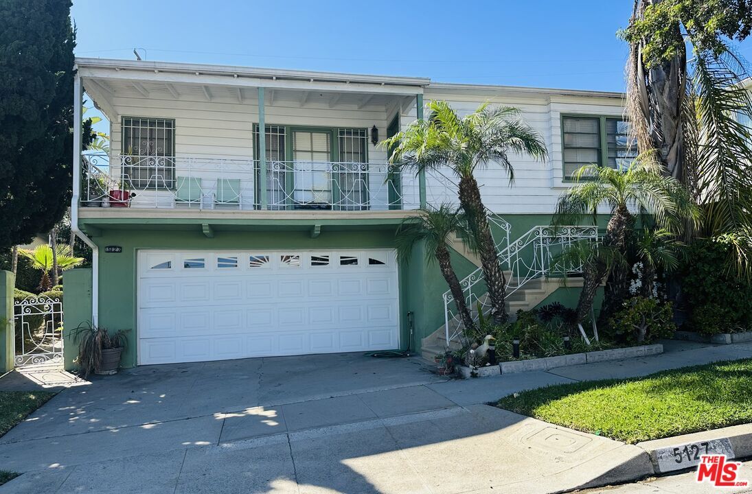 Property Photo:  5127 Valley Ridge Ave  CA 90043 