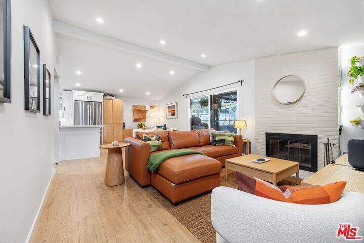 Property Photo:  20608 Haynes St  CA 91306 