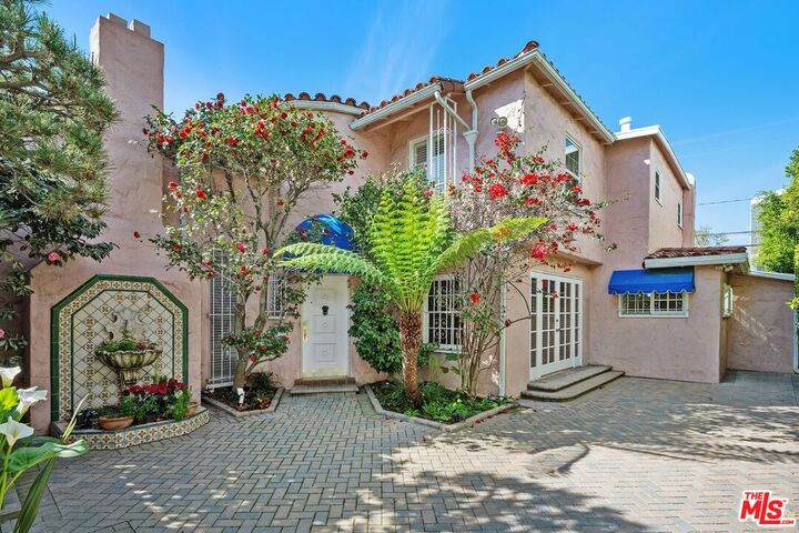 Property Photo:  443 S Peck Dr  CA 90212 