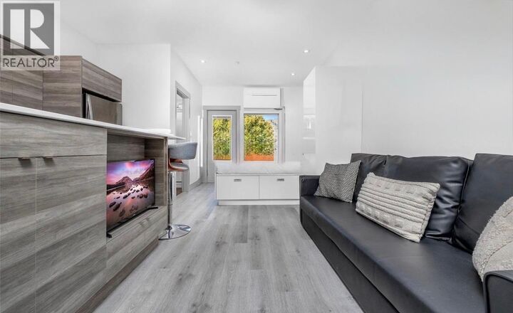 Property Photo: 2555 Lakeshore Road 507 BC V1H 0A4
