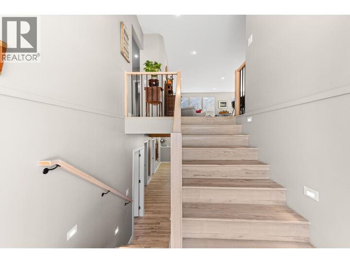 Property Photo: 617 2nd Avenue BC V0X 1N2