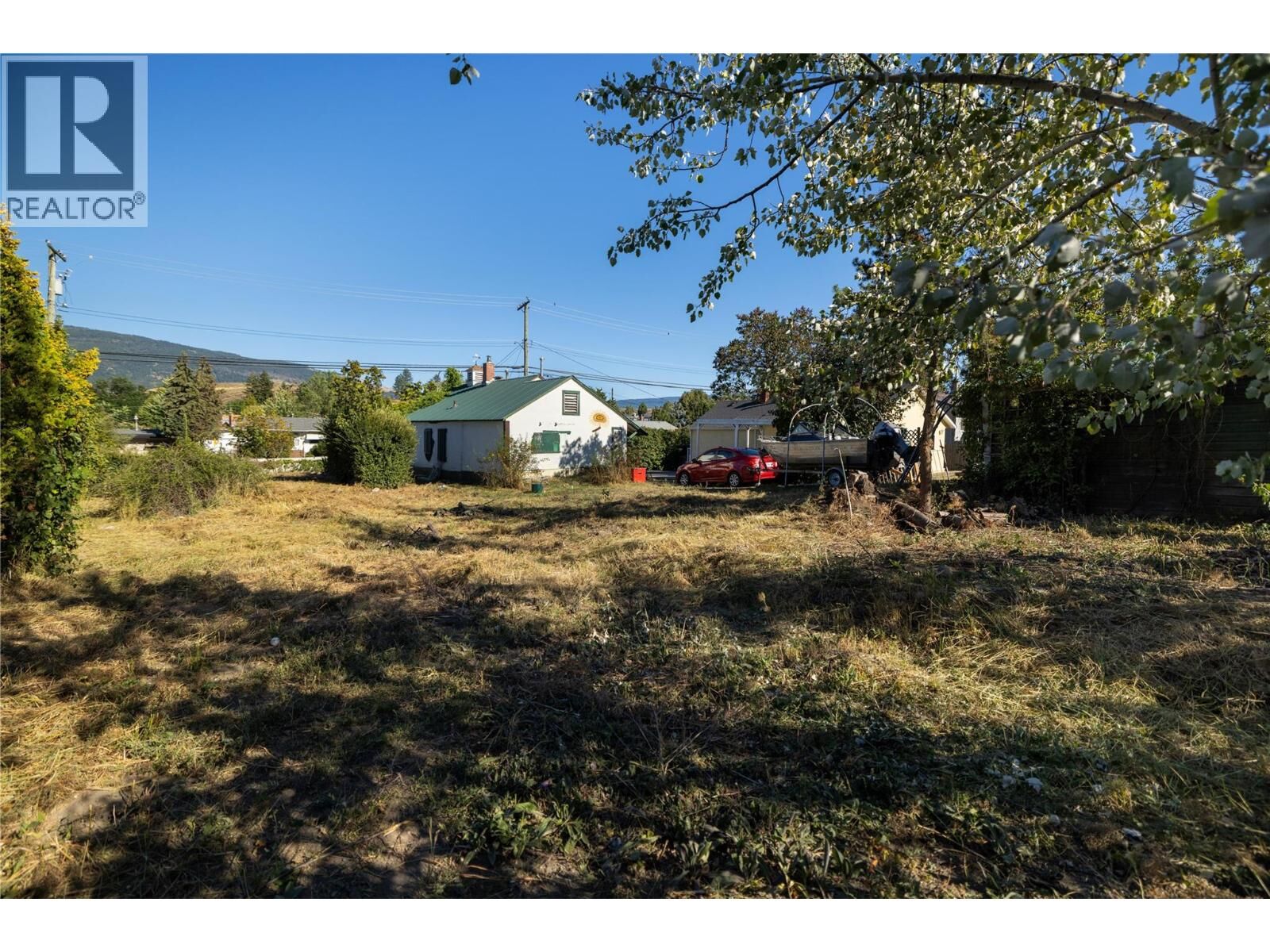 Property Photo: 3902 Alexis Park Drive BC V1T 6G9