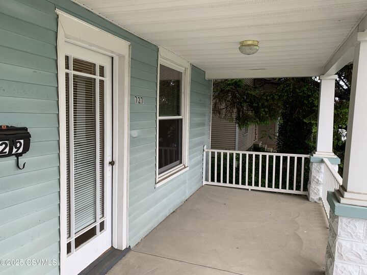 Property Photo:  727 High Street  PA 17886 