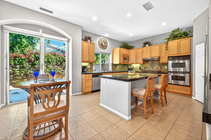 Property Photo:  74 Rocio Court  CA 92260 