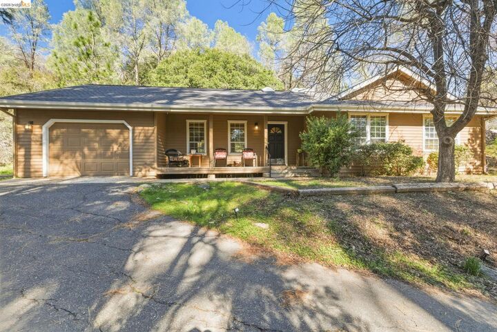 Property Photo:  21440 N Tuolumne Rd  CA 95383 
