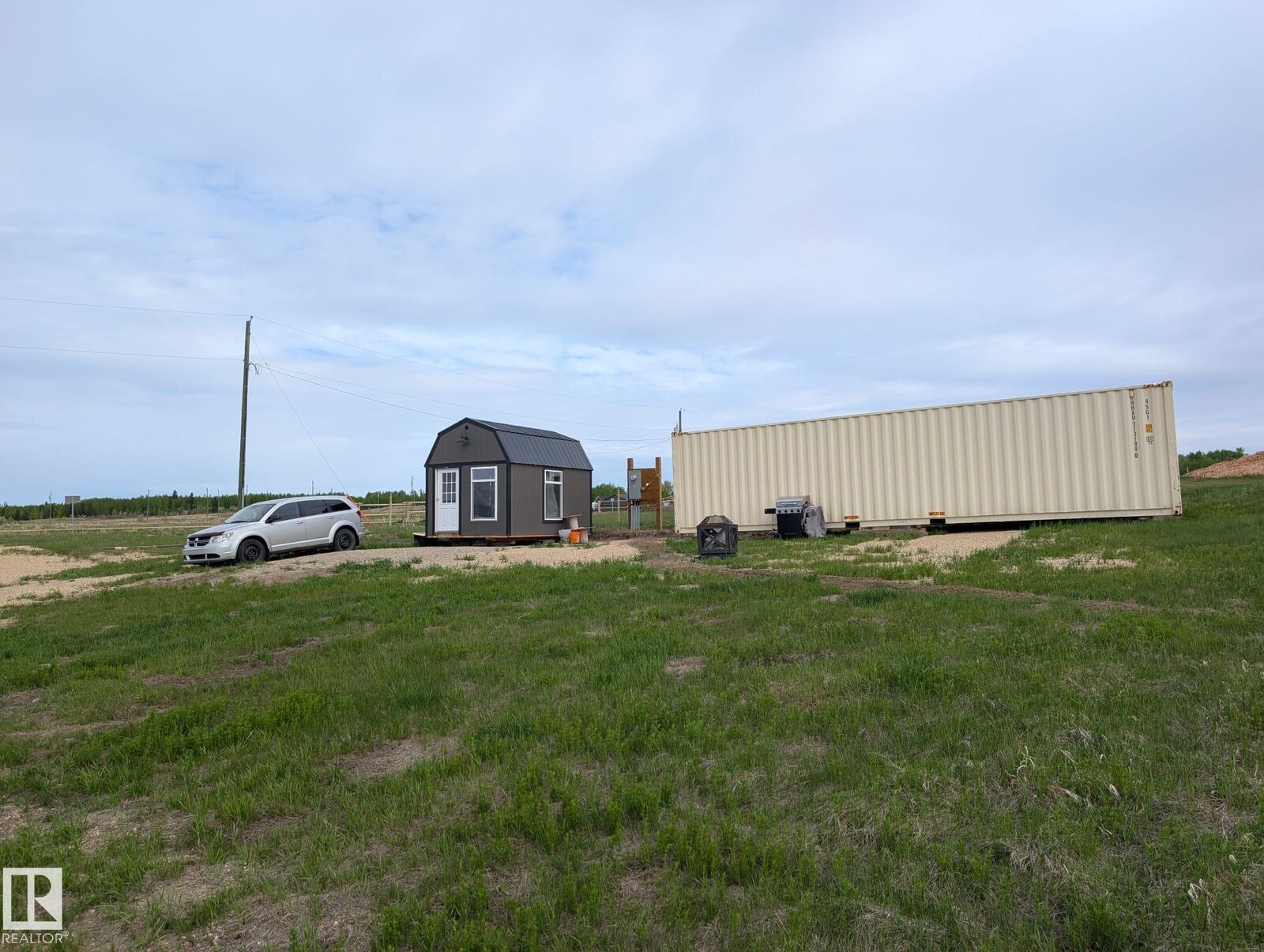 Property Photo:  505 Fieldstone Pl Rr2  AB T0C 2C0 