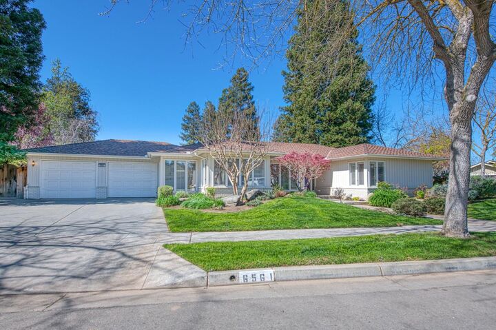 Property Photo:  6561 N Thorne Avenue  CA 93711 