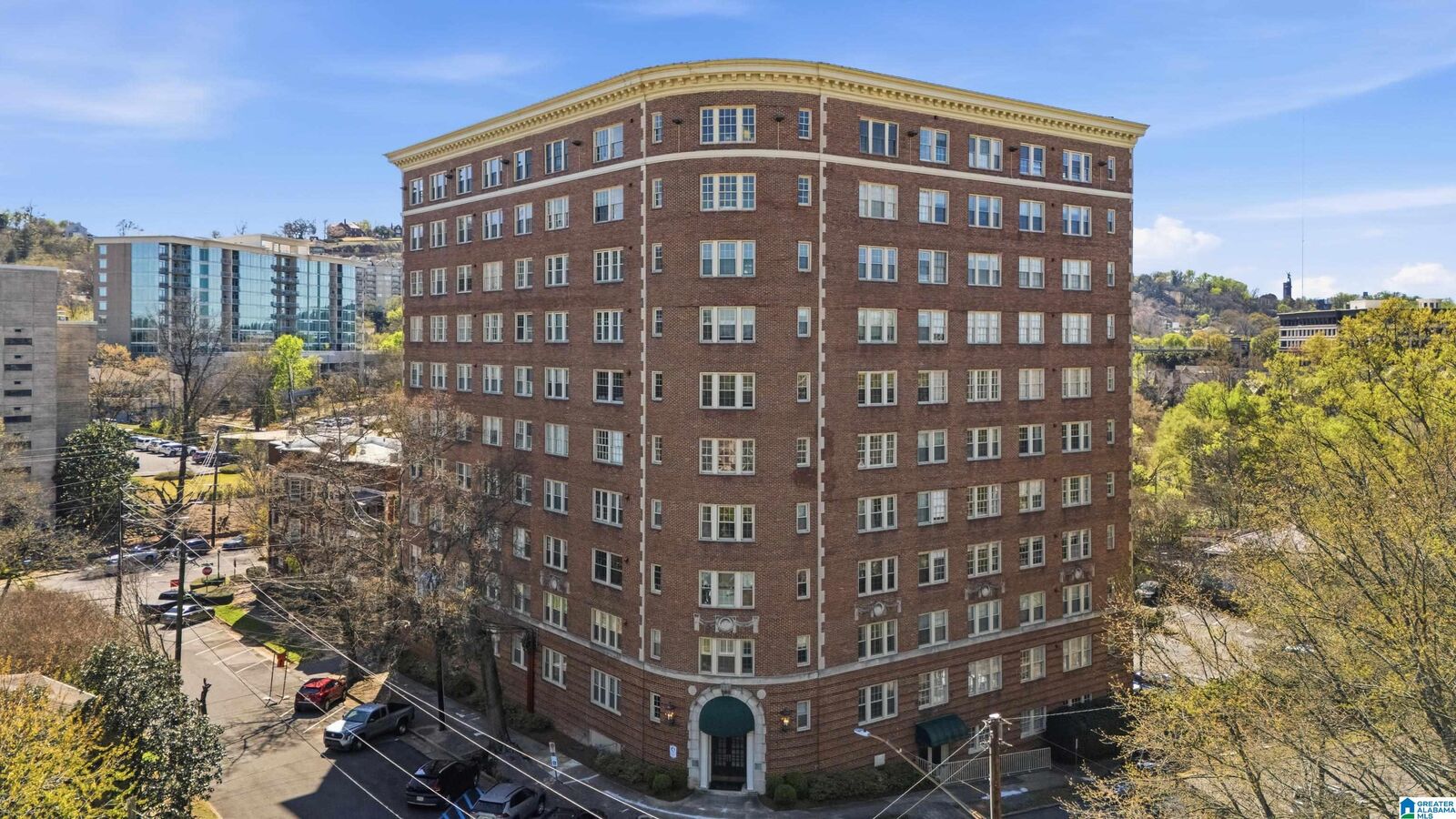 Property Photo:  1100 27th Street 805A  AL 35205 