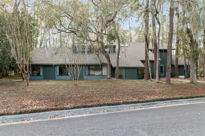 Property Photo:  6424 SW 37th Way  FL 32608 