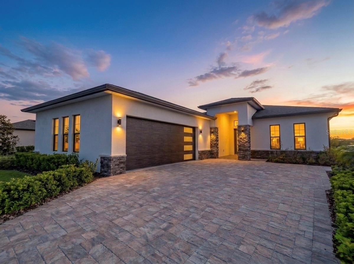 Property Photo:  224 Valencia Ridge Drive  FL 33823 