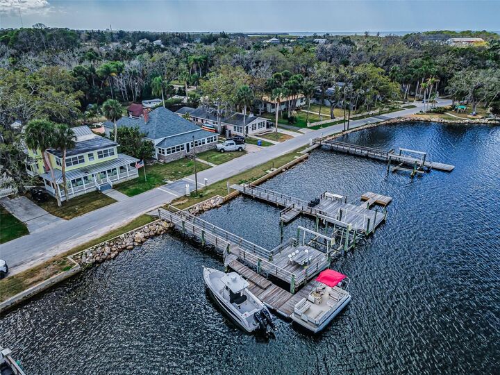 Property Photo: 5038 Sunset Boulevard FL 34668