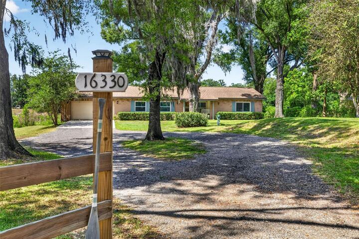 Property Photo: 16330 Hanna Road FL 33549