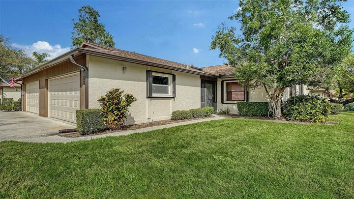 Property Photo:  4767 Oak Hill Court 48  FL 34232 