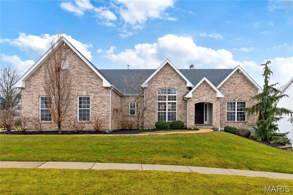 Property Photo:  11040 Sandistan Drive  MO 63146 