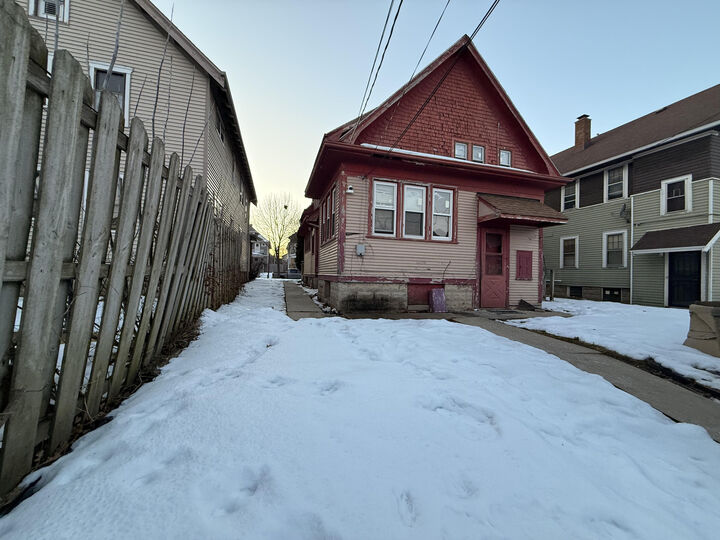 Property Photo:  2854 N 50th St 2856  WI 53210 