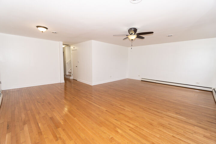 Property Photo: 4600 Warsaw Avenue IL 60534