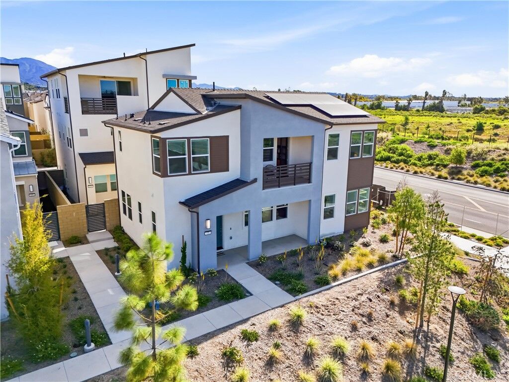 Property Photo:  458 Loon  CA 92618 