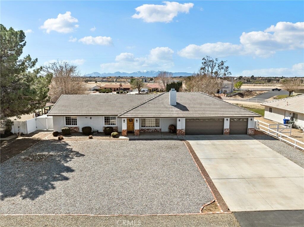 Property Photo: 18965 Shetland Road CA 92308