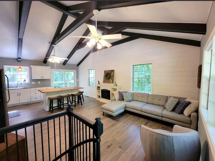 Property Photo:  1377 Four Seasons Dr  TN 37166 