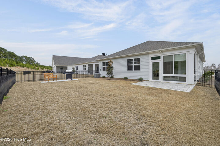 Property Photo:  3113 Lochgreen Circle  NC 28451 