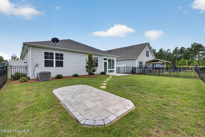 Property Photo: 3113 Lochgreen Circle NC 28451