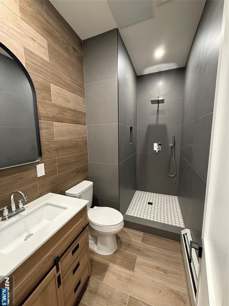 Property Photo:  695 Elm Street 1  NJ 07032 