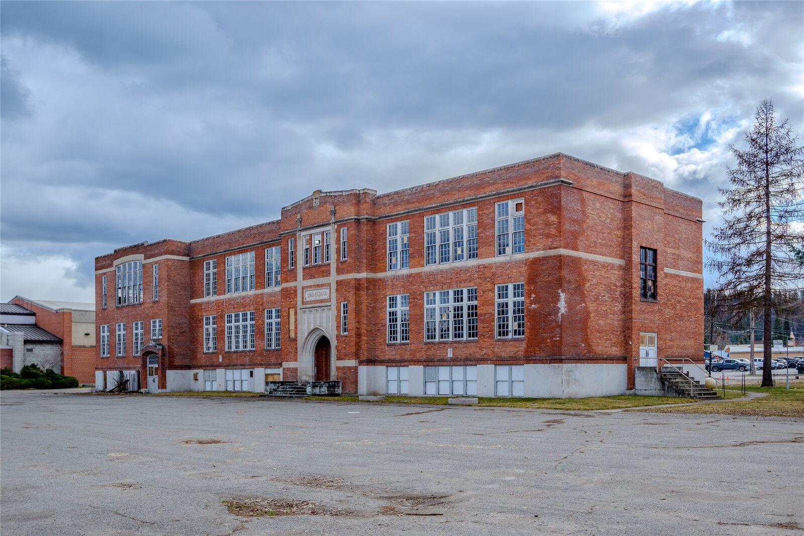 Property Photo: 101 E Lincoln Boulevard MT 59923