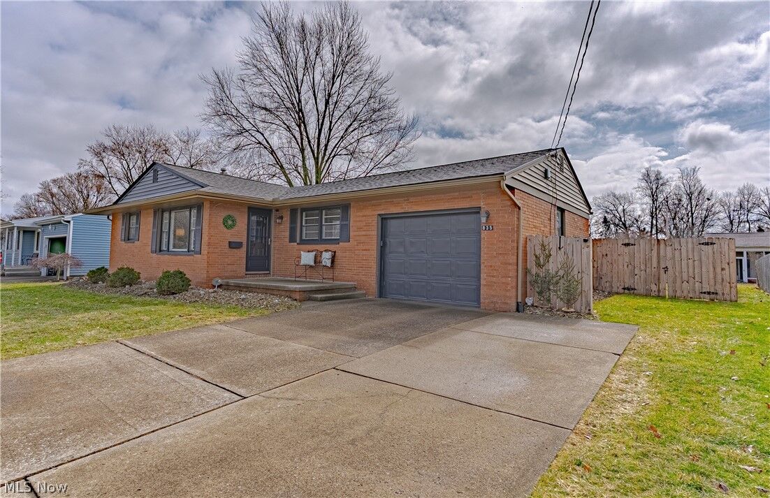 Property Photo: 835 Larkridge Avenue OH 44512