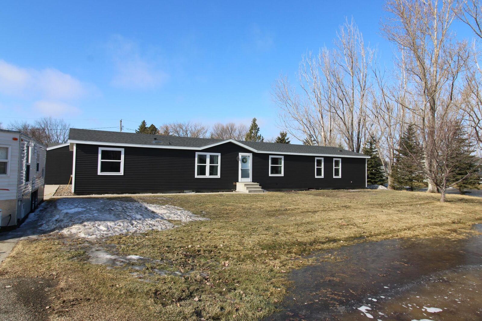 Property Photo:  315 4th Street  ND 58021 