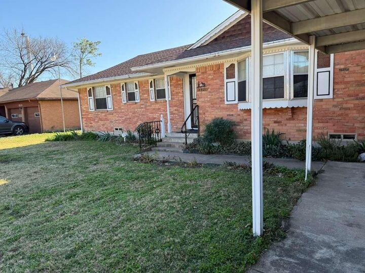 Property Photo:  4521 Oleander Trail  TX 75150 