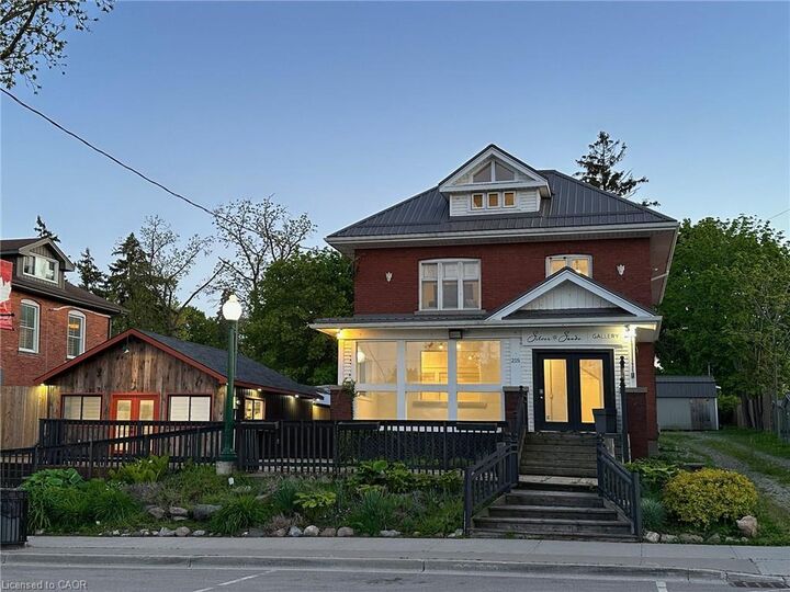 215 Main Street — photo 1
