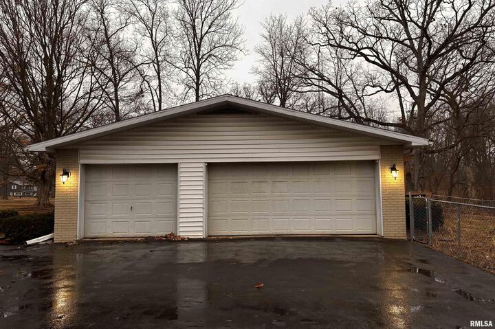 Property Photo:  1125 Windcrest Acres  IL 61401 