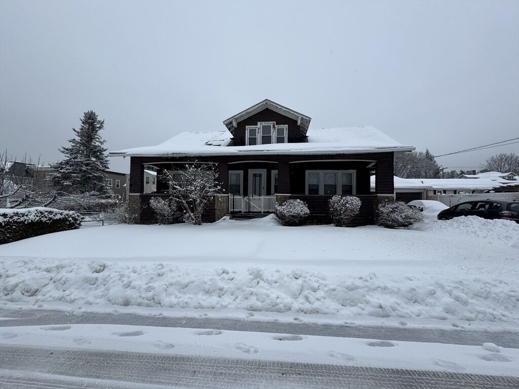 Property Photo:  187 Chester St  MA 01420 