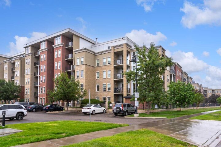 Property Photo: 11811 Lake Fraser Drive SE 1617 AB T2J 7J4