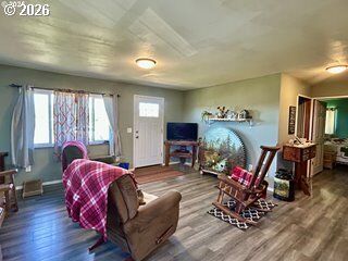 Property Photo:  516 W Railroad Ave  WA 98620 