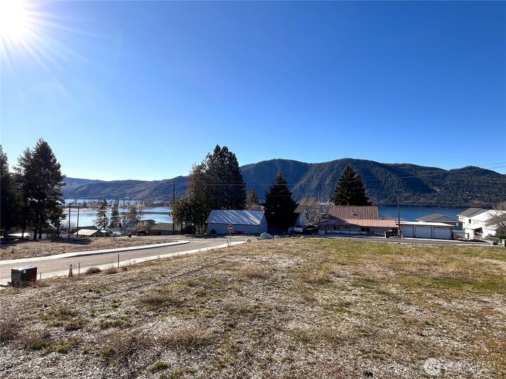 Property Photo:  33  Indigo Lane  WA 98831 