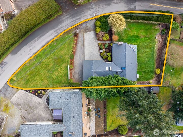 Property Photo: 6214 NE 129th Street WA 98034