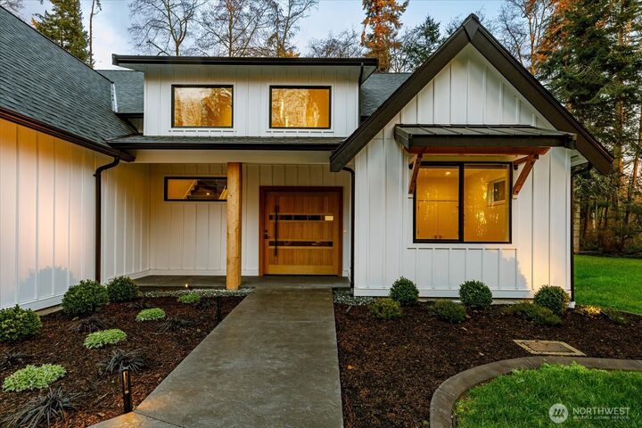 Property Photo:  2780  Overview Drive  WA 98277 