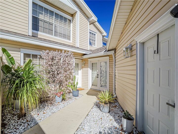 Property Photo: 452 Prestwick Court FL 32940