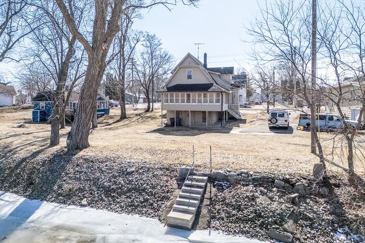 Property Photo:  211 E Wolf River Avenue  WI 54961-1470 