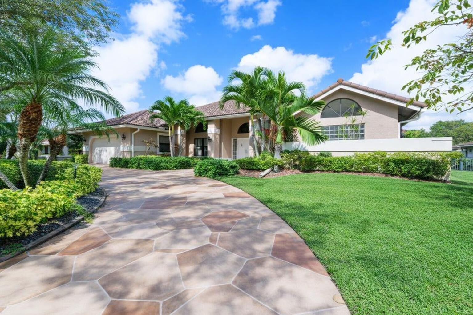 Property Photo:  1885 Merion Lane  FL 33071 