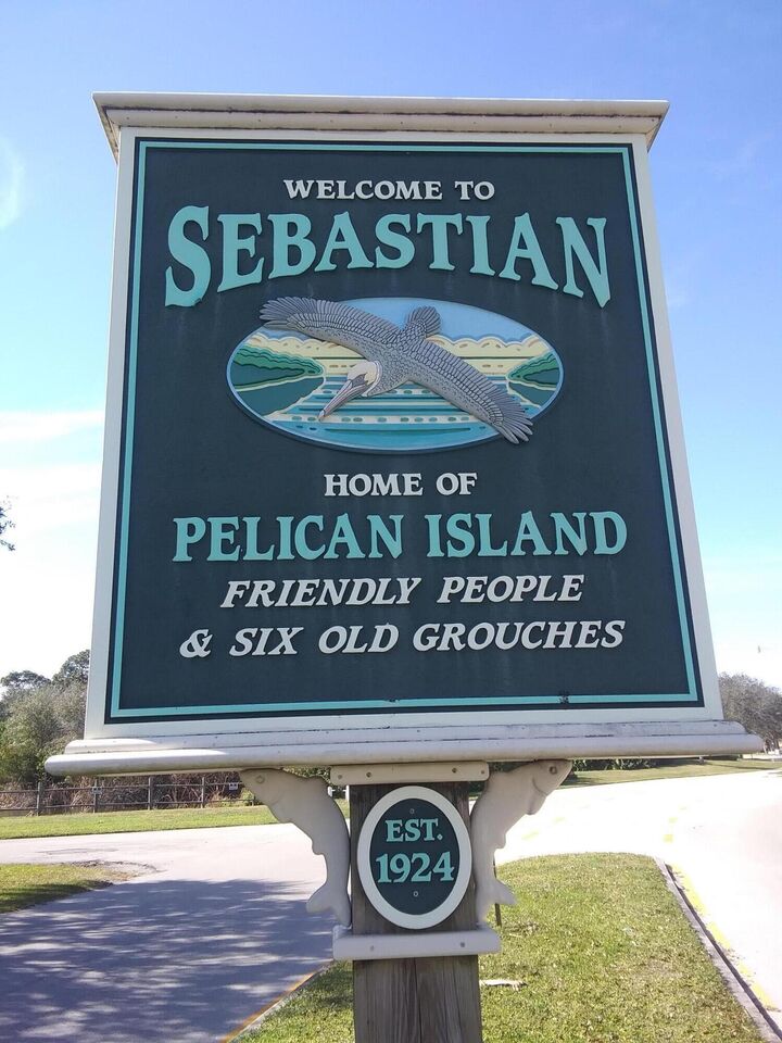 Property Photo: 306 Main Street FL 32958