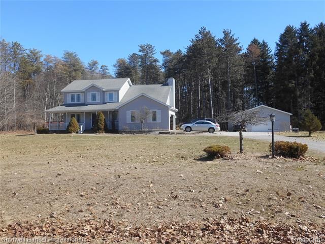 Property Photo:  2704 Genny Ridge Drive  MI 48446 