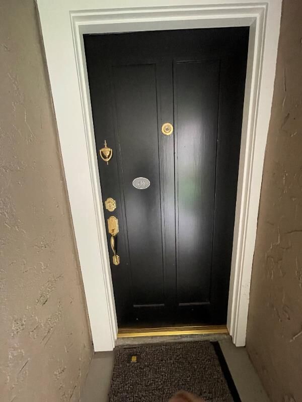 Property Photo:  675 Sharon Park Drive 108  CA 94025 