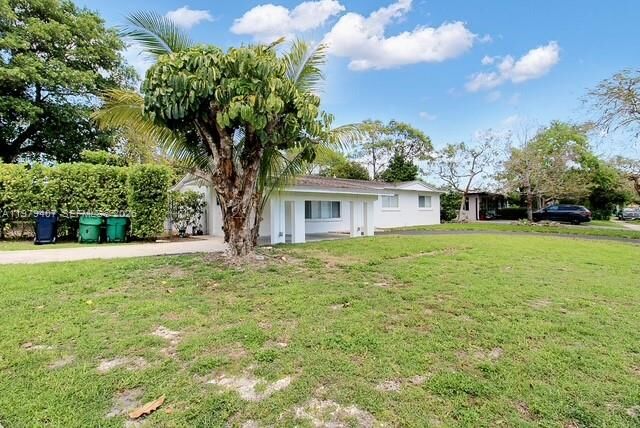 Property Photo: 7325 SW 98th Ct FL 33173