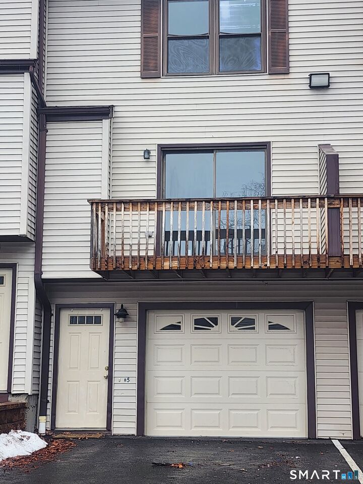 Property Photo:  15 Crest Street C15  CT 06516 