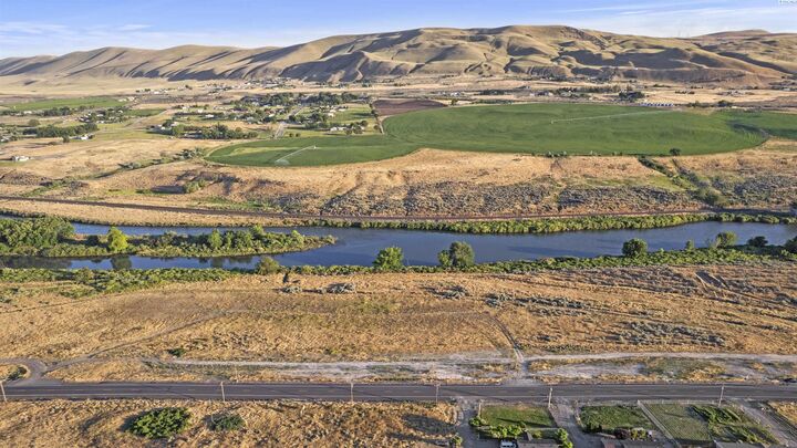 Property Photo:  17971 W Old Inland Empire Hwy  WA 99320 