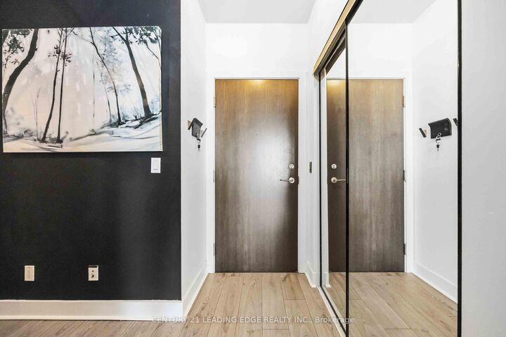 Photo de la propriété:  28 Linden Street 2203  ON M4Y 0A4 