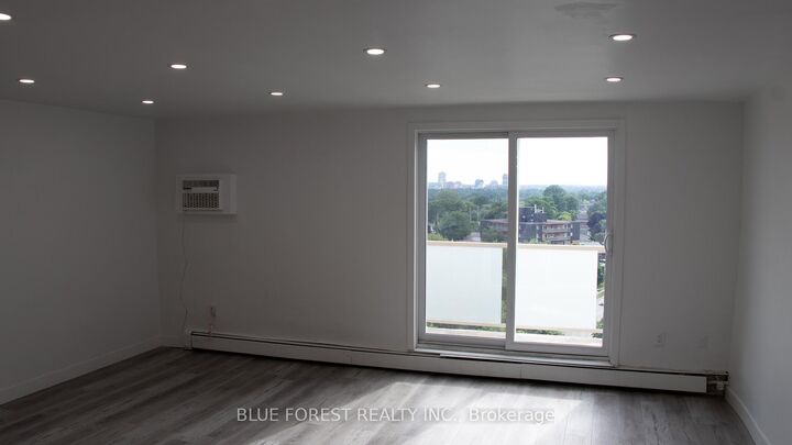 Property Photo: 583 Mornington Avenue 1102 ON N5Y 3E9