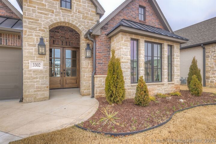 Property Photo:  3302 W Quantico Court  OK 74011 